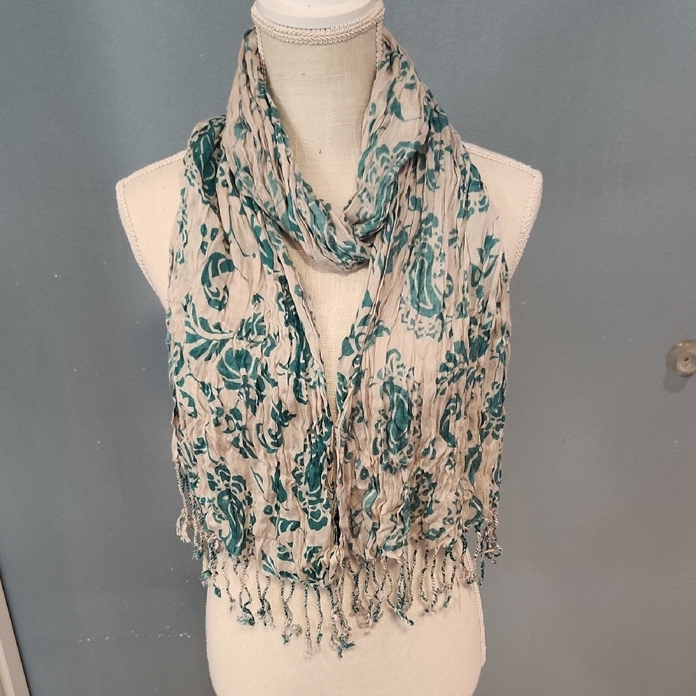 JC Penny Boho Paisley Print Fringe Detail Art To Wear Festival Wrap Scarf